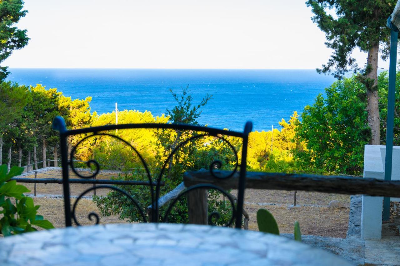 Camping La Scogliera Santa Cesarea Terme Ngoại thất bức ảnh