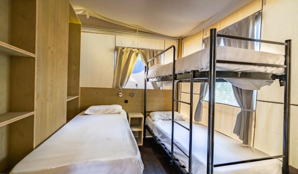 Camping La Scogliera Santa Cesarea Terme Ngoại thất bức ảnh